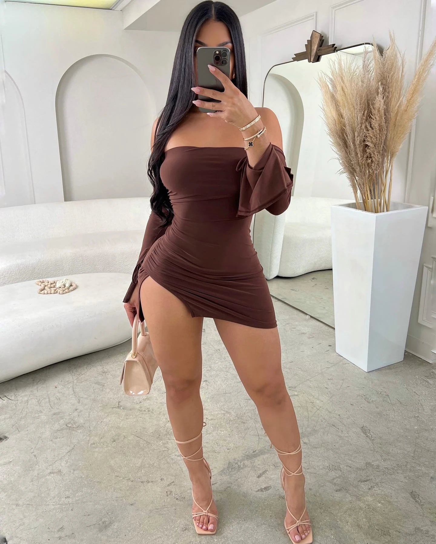 Vestido curto, justo ao corpo, sem alças e costas abertas, Party Style
