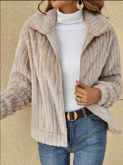Cardigan Canelado de Pelúcia – Casaco Curto Quente e Aconchegante
