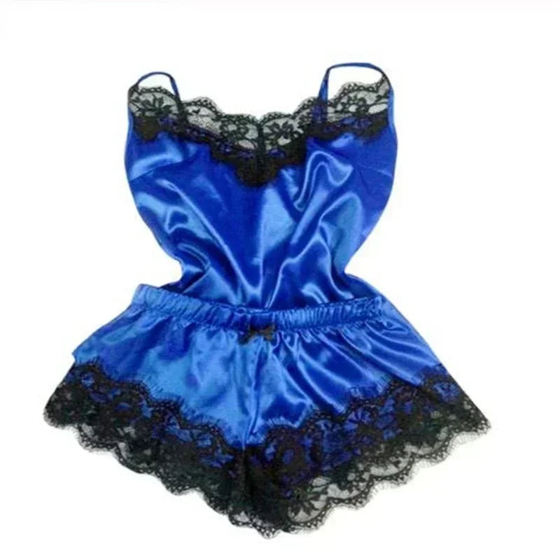 Conjunto de Pijama em Renda e Seda – Cami Sexy com Calções