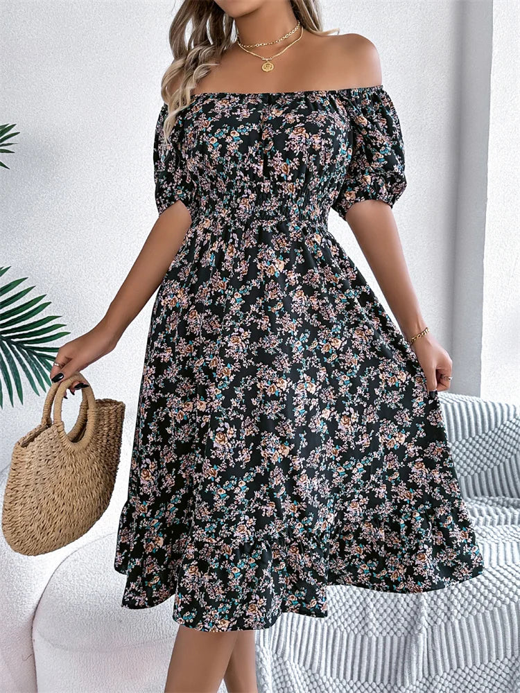 Vestido feminino estampado com gola quadrada e corte A elegante.