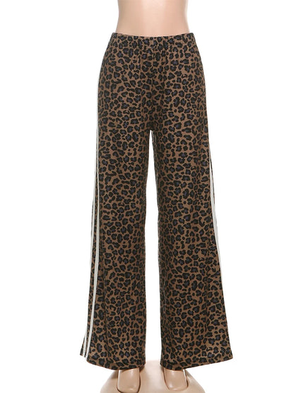 Calças femininas leopardadas de corte largo e estilo streetwear