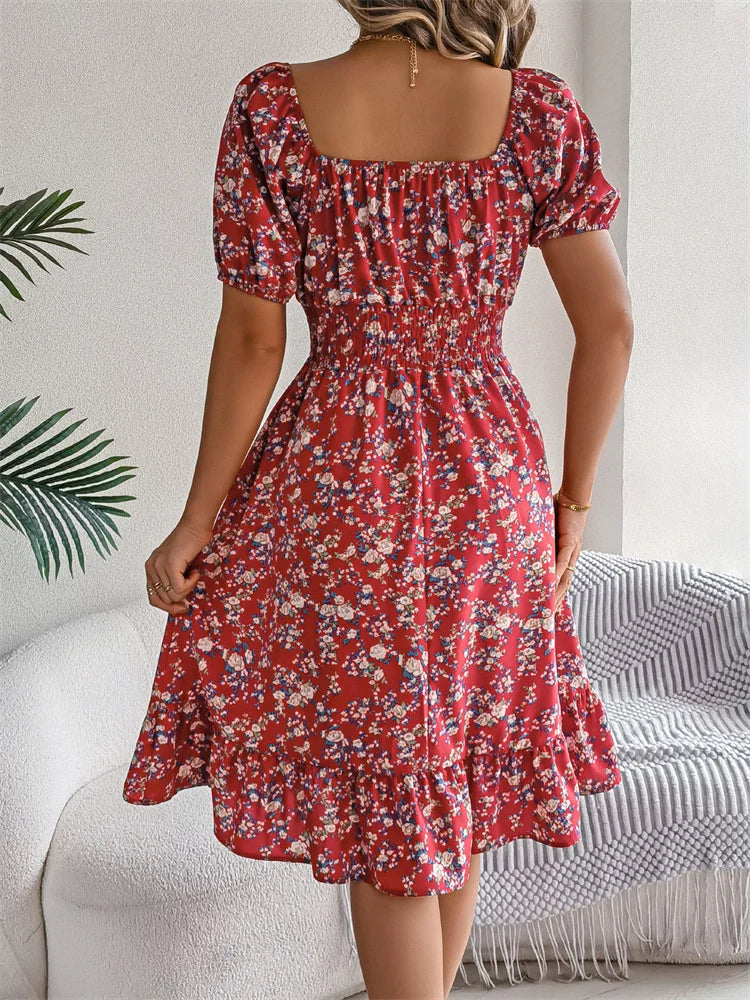 Vestido feminino estampado com gola quadrada e corte A elegante.