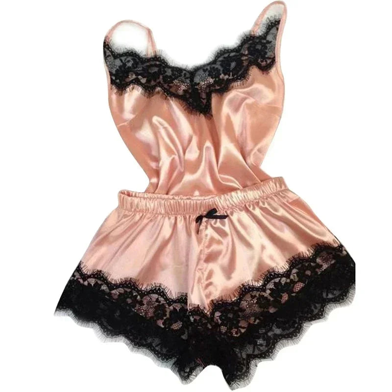 Conjunto de Pijama em Renda e Seda – Cami Sexy com Calções
