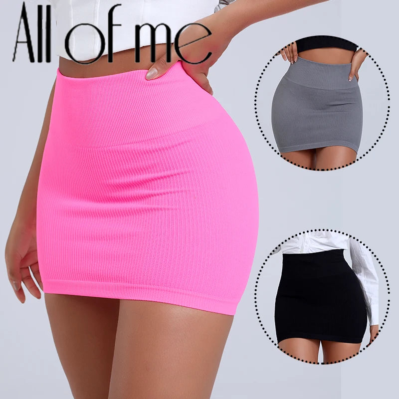 Mini Saia Preta de Cintura Alta – Corte Slim Elegante para Escritório