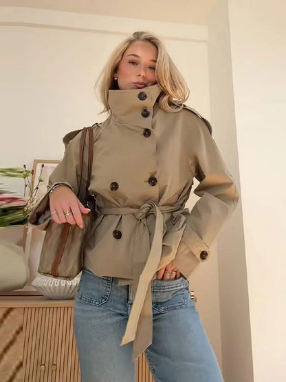 Jaqueta Trench Cropped com Cinto – Casaco Vintage de Abotoamento Duplo